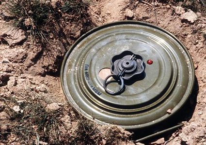 البدء بإزالة حقل ألغام كنائس