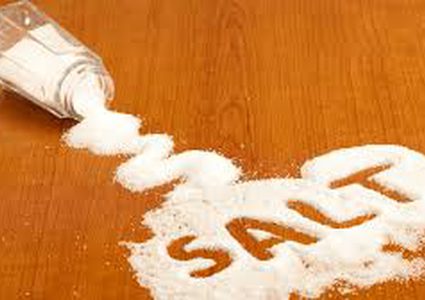 10 أسباب لارتفاع نسبة الأملاح في الجسم