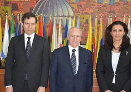 وزارة الخارجية تدعو اليونان للاعتراف بالدولة الفلسطينية