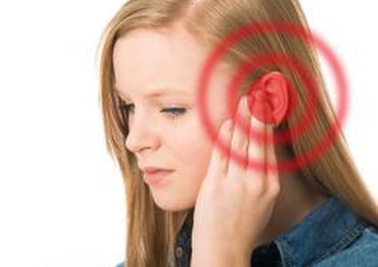 لماذا نُصاب بطنين الأذن؟