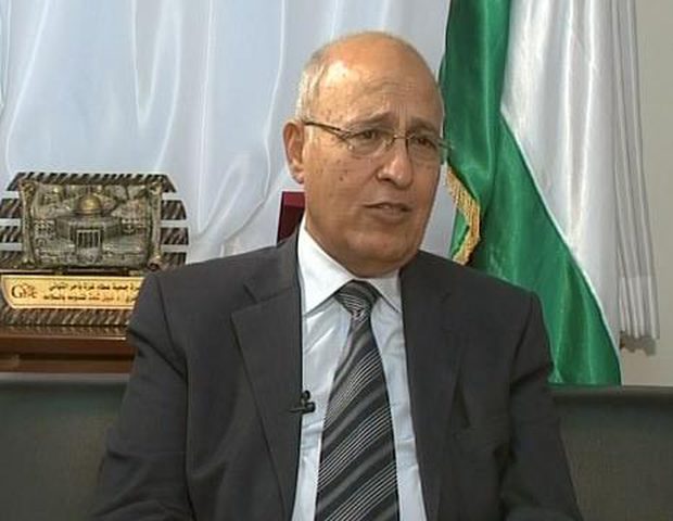 شعث يطلع بغدانوف على التطورات السياسية