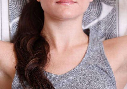 تمارين لشد الوجه تجعلكِ تبدين أصغر سناً!