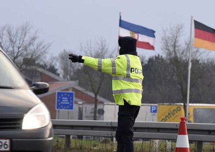 الدنمارك تبني سياجا فاصلا على حدودها مع ألمانيا!