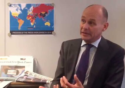 السفير الهولندي لحقوق الإنسان يطلع على مجمل التطورات