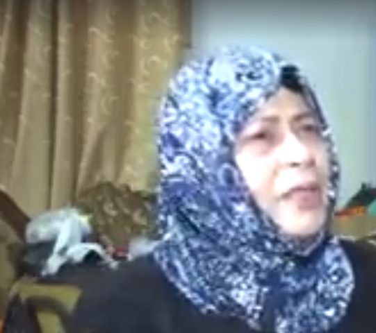 الرئيس يمنح السيدة باسمة سامحنا لقب الأم المثالية للعام 2018