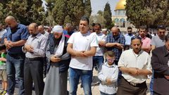 45 ألفاً يؤدون صلاة الجمعة في المسجد الأقصى
