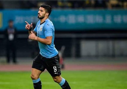 سواريز يحرز هدفه الخمسين مع أوروغواي