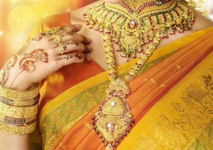 غرائب عن المرأة الهندية والذهب!