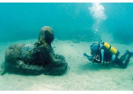 أشياء وكنوز ثمينة عُثِرَ عليها تحت الماء