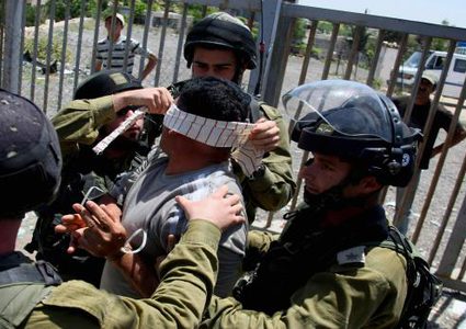 نقابة الصحفيين تطالب بالإفراج الفوري عن الزميل عبد الحق