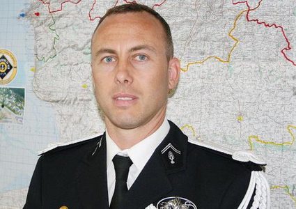 وفاة الضابط الفرنسي الذي بادل نفسه بأحد الرهائن