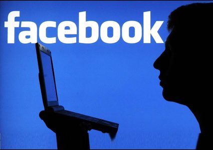 الشرطة تلقي القبض على شخص بتهمة التهديد والتشهير عبر الـ"فيسبوك" في قلقيلية