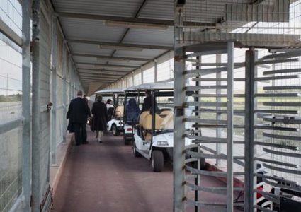 قوات الاحتلال تعتقل 3 مواطنين عبر حاجز "بيت حانون" في أسبوع