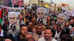 مسيرة جماهيرية حاشدة دعماً وتأييداً للرئيس عباس في أربحا