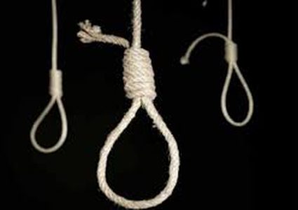 العثور على فتاة جثة هامدة معلقة بحبل في البيرة والشرطة تفتح تحقيقا