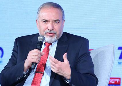 ليبرمان : لن نسمح لإيران بإمتلاك السلاح النووي