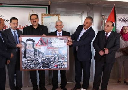 صيدم يفتتح مدرستي "التحدي 7 و8" مقابل مستوطنتين جنوب الخليل