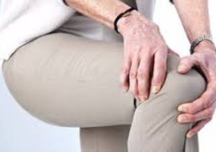 آلام الركبة لدى كبار السن تفاقم أعراض الاكتئاب