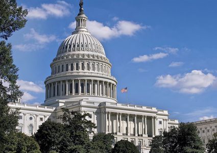 ترامب يوقع قانونا يمنع مساعدة الفلسطينيين