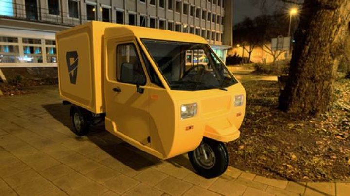 أرخص شاحنة روسية ثلاثية العجلات! (فيديو)