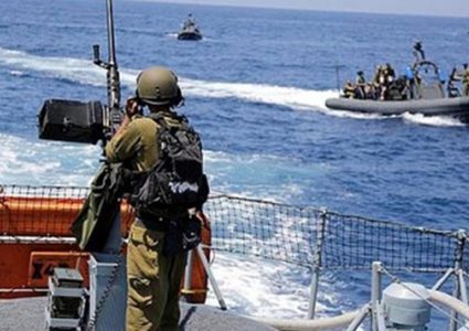بحرية الاحتلال تطلق النار على مراكب الصيادين قبالة غزة