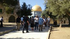 عشرات المستوطنين يقتحمون المسجد الأقصى