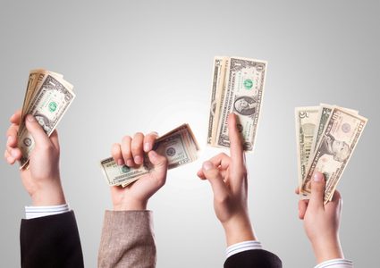 نوع من الأشخاص وجوده في حياتك يمنعك من الانضمام للأثرياء