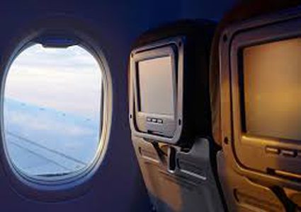 لماذا يطلب فتح نوافذ الطائرة قبل الهبوط؟