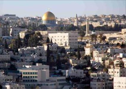 قوى العيسوية تقرر إغلاق مساجدها يوم الجمعة والرباط في الأقصى