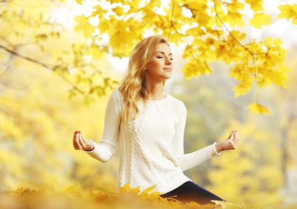 هذا سر السعادة في منتصف العمر!