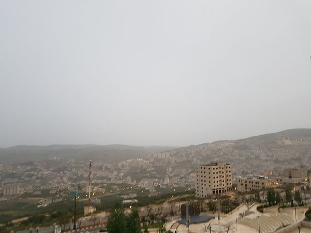 أمطار وأجواء شتوية بخلاف التوقعات (فيديو - صور)