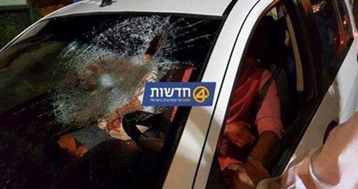 الإحتلال يزعُم أن حافلة مستوطنين تضرَّرت بسبب رشقها بالحجارة شمال الخليل