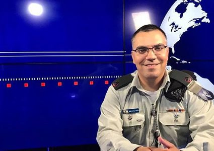 الناطِق باسم قوات الاحتلال أدرعي يُحرّم المظاهرات بفتاوى سعوديّة أقرّت لظروفٍ غيرِ مُشابهة