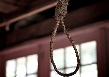 عجوز عمره 78 انتحر بسبب "حفنة من المال"