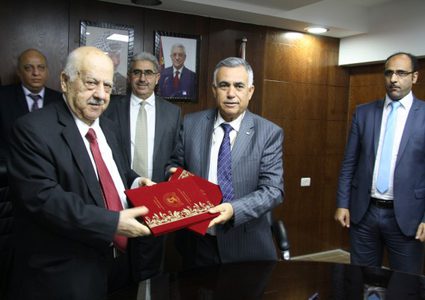 الأعرج والنتشة يوقعان الخطة المشتركة لتنفيذ الاستراتيجية الوطنية لمكافحة الفساد