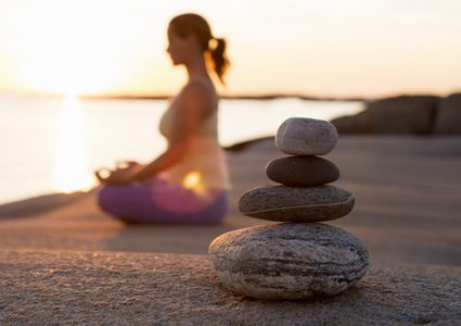 اكتشف علاقة التأمل مع الشيخوخة