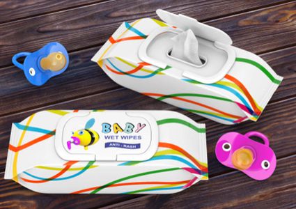 هل المناديل المبللة تسبب أضرارًا للطفل؟