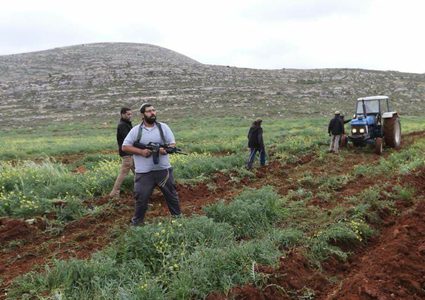 مستوطنون يهاجمون أهالي بلدة ترمسعيّا(صور)
