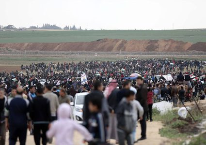 تهديدات الاحتلال لم ترهبهم.. "على هذه الأرض ما يستحق الحياة"