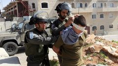 الاحتلال يعتقل شابا من نحالين غرب بيت لحم