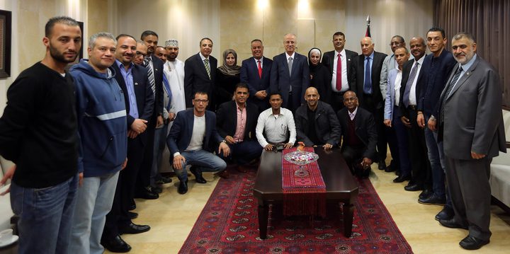 الحمد الله يطلع وفدا من جامعة الدول العربية على أخر التطورات السياسية وانتهاكات الاحتلال