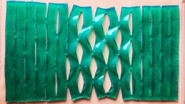 ابتكار لاصق طبي مرن!