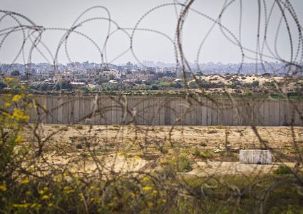 الاحتلال يدعي إحباطه محاولة تسلل شاب من قطاع غزة