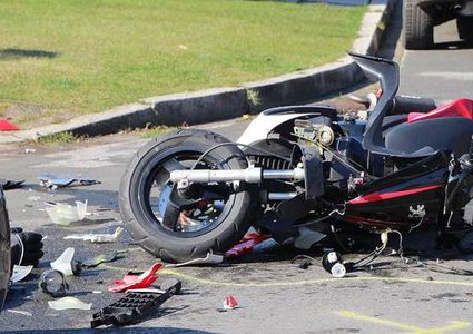 إصابة طالبة بجروح جراء دهسها بواسطة دراجة غير قانونية