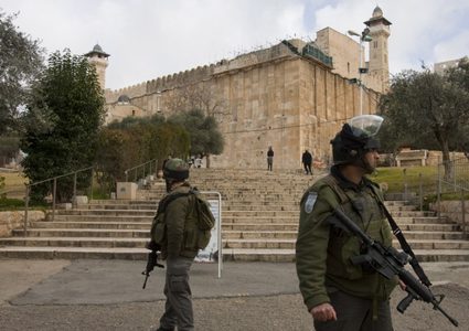 الاحتلال يقتحم حرم الرامة بمدينة الخليل