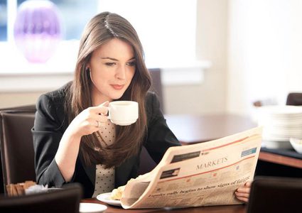 كيف تستمتع بالقهوة دون الإضرار بأسنانك!