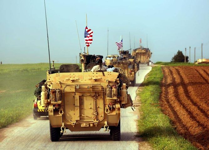 سيناتور جمهوري يُحذّر من سحب القوات الأميركية من سوريا