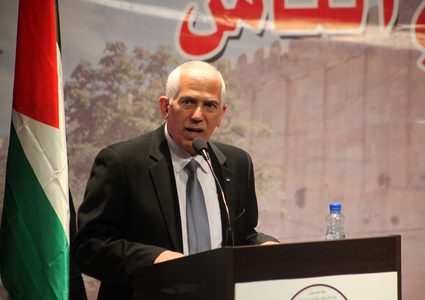 محافظ الخليل: نتحرك على الأرض لتعزيز صمود البلدة القديمة