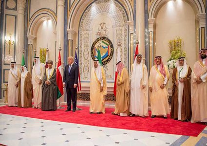 البيت الأبيض يؤجل قمة ترامب مع زعماء الخليج حتى سبتمبر المقبل