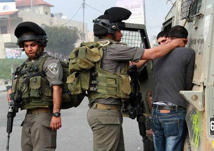 الاحتلال يقضي بسجن مقدسي منزليا وبغرامة مالية